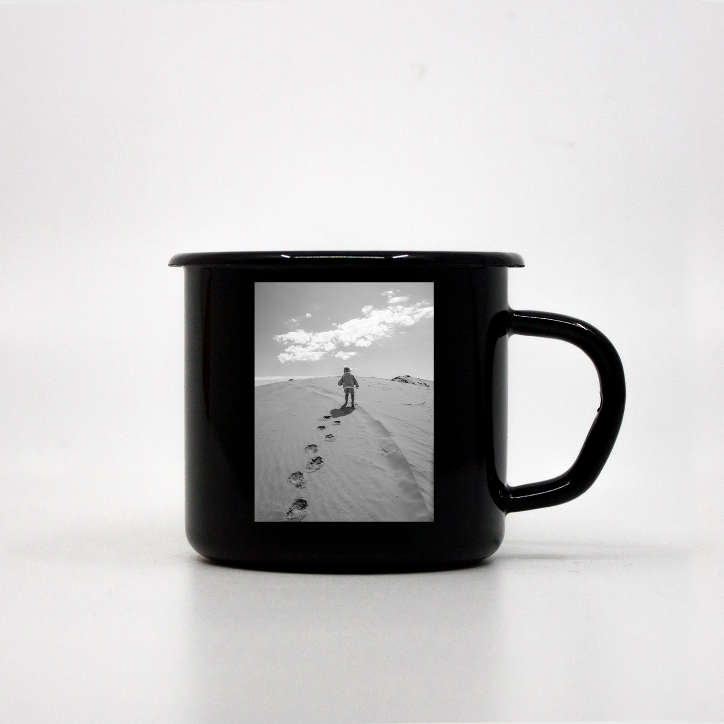 Black custom enamel mug 250ml/8.45oz with image and design upload