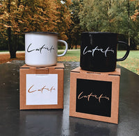 latvietis latviete emaljas kruze