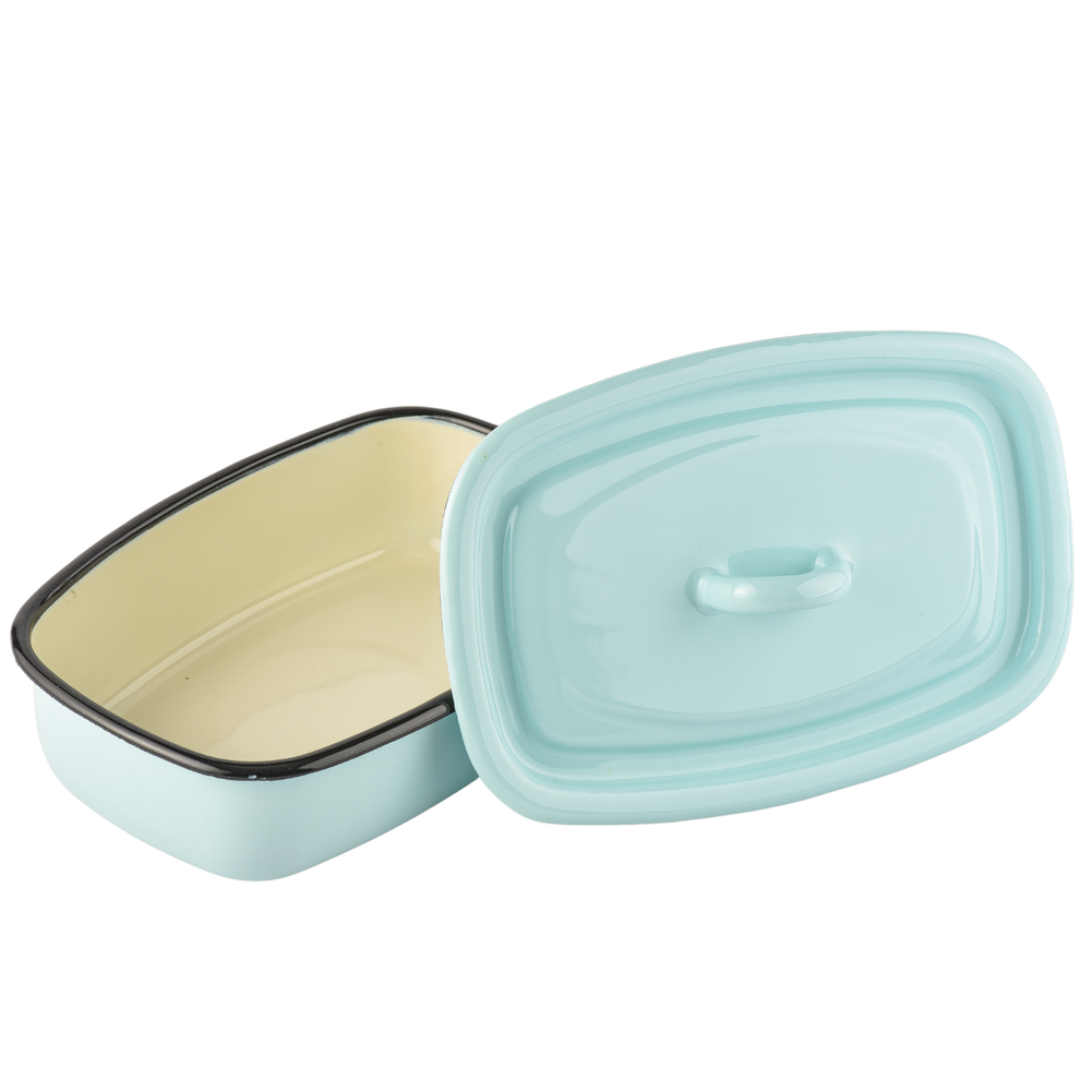 <h2><strong>TRAYS, COLANDERS AND CANS</strong></h2>